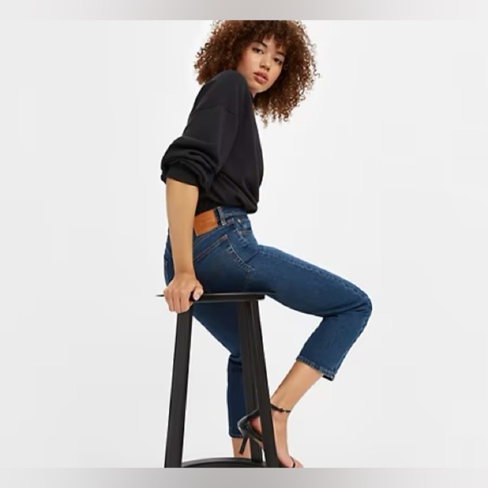 LEVIS WEDGIE STRAIGHT FIT WOMEN'S JEANS NWT!!
